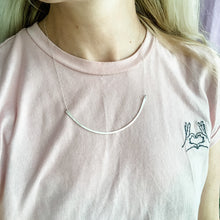 Load image into Gallery viewer, Hammered Curved Bar Layering Dainty Necklace