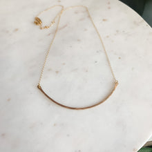 Load image into Gallery viewer, Hammered Curved Bar Layering Dainty Necklace