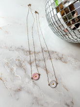 Load image into Gallery viewer, Daisy Dainty Necklace
