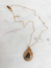 Load image into Gallery viewer, Oversized Labradorite Teardrop Dainty Necklace