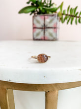 Load image into Gallery viewer, Glimmering Sunstone Gold Ring - 9