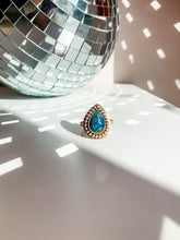 Load image into Gallery viewer, People&#39;s Choice Gold Halo Turquoise Statement Ring size 7