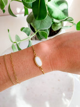 Load image into Gallery viewer, White Druzy Gold Bolo Bracelet
